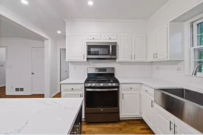 345 W Spalding Drive Drive, Sandy Springs, GA 30328 - Photo 8