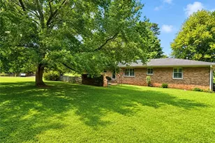 225 Pineridge Rd, Bogart, GA 30622 - Photo 2