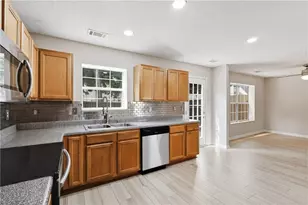 481 Hillandale Park Dr, Lithonia, GA 30058 - Photo 6