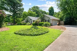 1843 Mountain Creek Dr, Stone Mountain, GA 30087 - Photo 4