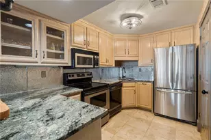 6402 Lakeview Dr, Buford, GA 30518 - Photo 40