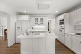 2151 Radcliffe Dr NW, Atlanta, GA 30318 - Photo 16