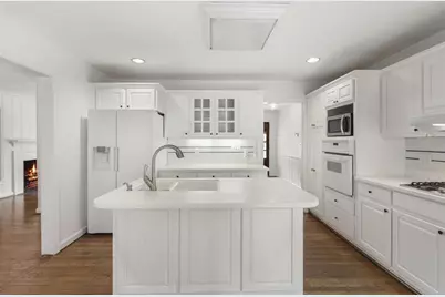 2151 Radcliffe Drive NW, Atlanta, GA 30318 - Photo 16