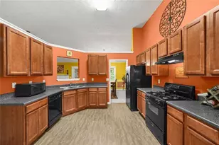 2300 Village Green Dr, Fairburn, GA 30213 - Photo 10