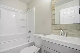2500 Huntington Dr, Loganville, GA 30052 - Photo 10