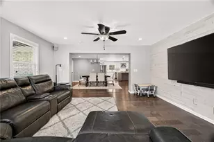 47 Rhodes Dr, Marietta, GA 30068 - Photo 18