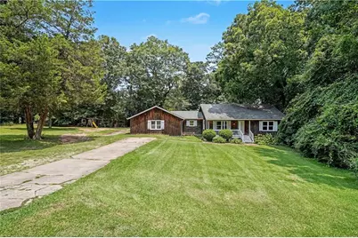 1422 Zebulon Road, Griffin, GA 30224 - Photo 2
