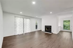 1301 Cumberland Ct, Smyrna, GA 30080 - Photo 2