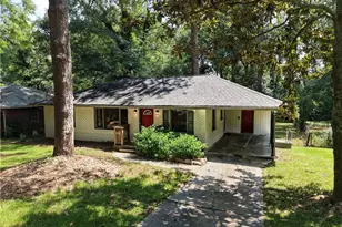 2462 Macon Dr SW, Atlanta, GA 30315 - Photo 2