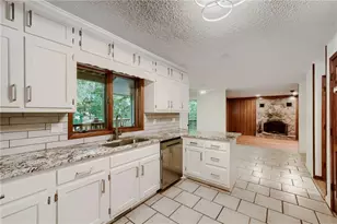 570 Idlewood Dr NW, Atlanta, GA 30327 - Photo 8