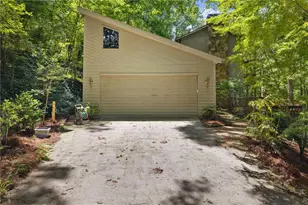 570 Idlewood Dr NW, Atlanta, GA 30327 - Photo 40
