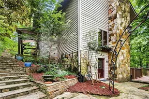 570 Idlewood Dr NW, Atlanta, GA 30327 - Photo 20