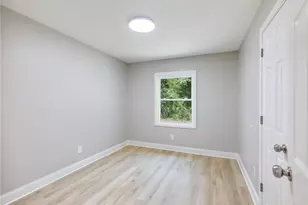 2862 Argyle Dr, Atlanta, GA 30318 - Photo 10