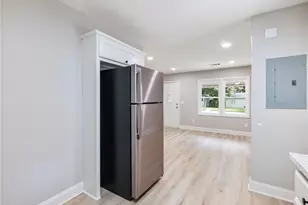 2862 Argyle Dr, Atlanta, GA 30318 - Photo 6