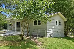6140 Nichols Dr, Union City, GA 30291 - Photo 4