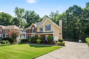 2155 Blackhawk Trail, Lawrenceville, GA 30043 - Photo 2