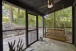 2597 Elsinore St, East Point, GA 30344 - Photo 18