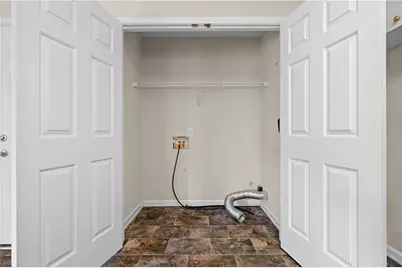 5515 Lofwood Lane, Lithonia, GA 30058 - Photo 10