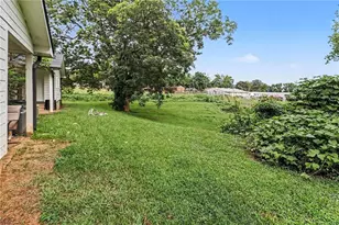 22 Pratt St, Newnan, GA 30263 - Photo 48
