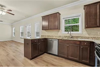 4878 Clarkstone Drive, Flowery Branch, GA 30548 - Photo 10
