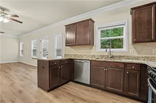 4878 Clarkstone Dr, Flowery Branch, GA 30548 - Photo 10