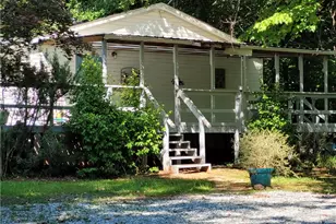 847 Knottywood Dr, Lavonia, GA 30553 - Photo 2