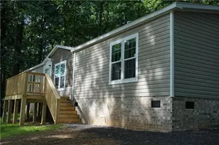 210 Woodland St, Homer, GA 30547 - Photo 2