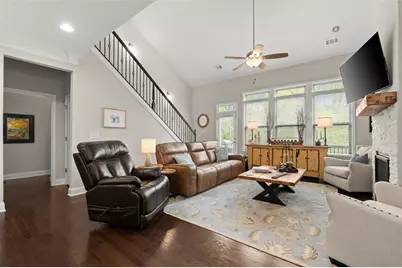 556 Lost Creek Drive, Woodstock, GA 30188 - Photo 12