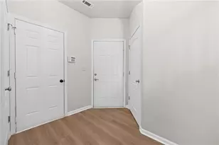 1058 Treymont Ln, Lawrenceville, GA 30045 - Photo 4