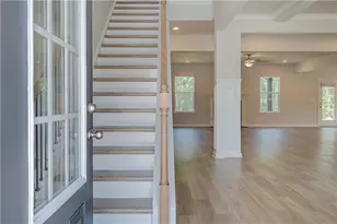 605 Button Grove, Hampton, GA 30228 - Photo 4