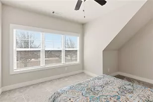 6878 S Bluff Ct, Gainesville, GA 30506 - Photo 32