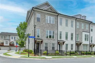 175 Wards Crossing Wy, Alpharetta, GA 30022 - Photo 2