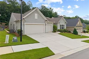 5625 Willow Springs Pl, Hoschton, GA 30548 - Photo 2