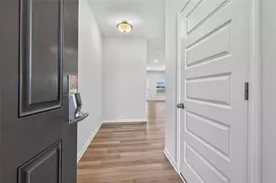 42 Jacobs Farm Ln, Lawrenceville, GA 30045 - Photo 2