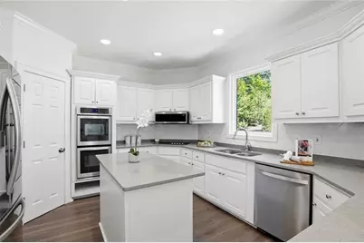 1200 Woodlawn Drive NE, Marietta, GA 30068 - Photo 8