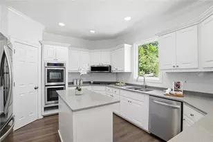 1200 Woodlawn Dr NE, Marietta, GA 30068 - Photo 8