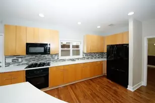 1354 Brookhaven Village Cir NE, Brookhaven, GA 30319 - Photo 20