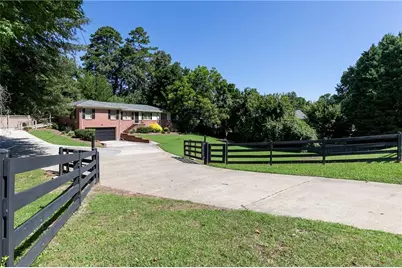 2133 Sandy Plains Road, Marietta, GA 30066 - Photo 42