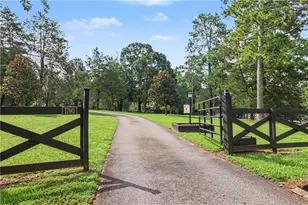 1790 Lipscomb Lake Rd, Pendergrass, GA 30567 - Photo 68