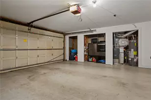 501 Defoors Mill Cir NW, Atlanta, GA 30318 - Photo 32