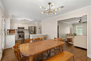 501 Defoors Mill Cir NW, Atlanta, GA 30318 - Photo 10