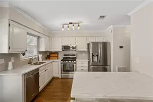 501 Defoors Mill Cir NW, Atlanta, GA 30318 - Photo 14