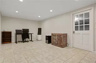501 Defoors Mill Cir NW, Atlanta, GA 30318 - Photo 30