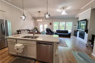 5414 Town Square Way, Flowery Branch, GA 30542 - Photo 8