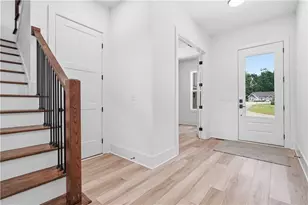 5676 Meadow View Dr, Jefferson, GA 30549 - Photo 4