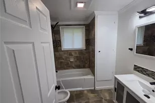 2396 Clarissa Dr NW, Atlanta, GA 30318 - Photo 10