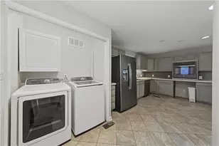 2327 Ben Hill Rd, Atlanta, GA 30344 - Photo 16