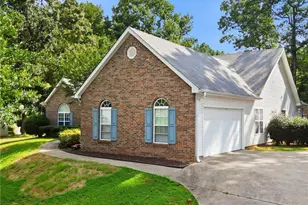 204 Huntwood Ct, Ellenwood, GA 30294 - Photo 2