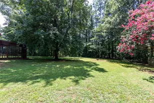 423 Dartmoor Dr NW, Marietta, GA 30064 - Photo 8