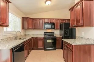 4981 Galbraith Cir, Stone Mountain, GA 30088 - Photo 2